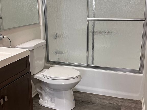 5th image of 1421 E Broadway #8