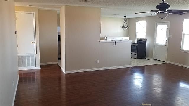 2nd image of 321 Firewheel Rd