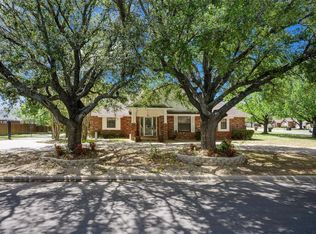 111 Westmeadow Dr, Cleburne, TX 76033