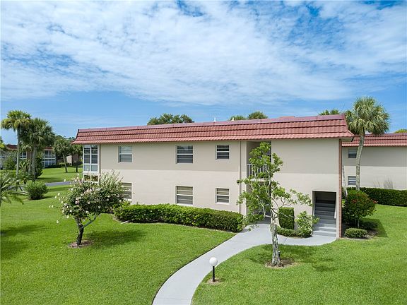 2nd image of 95 Spring Lake Dr APT 107