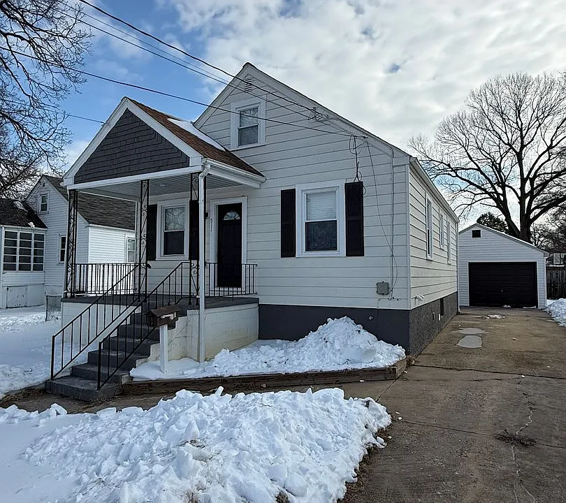 511 Riverside Rd