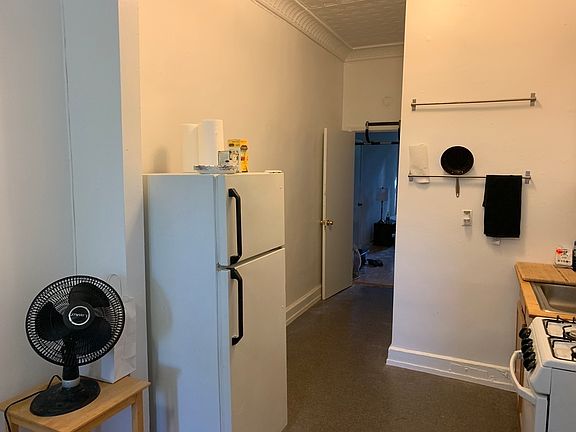 3rd image of 673 Union St APT 1R