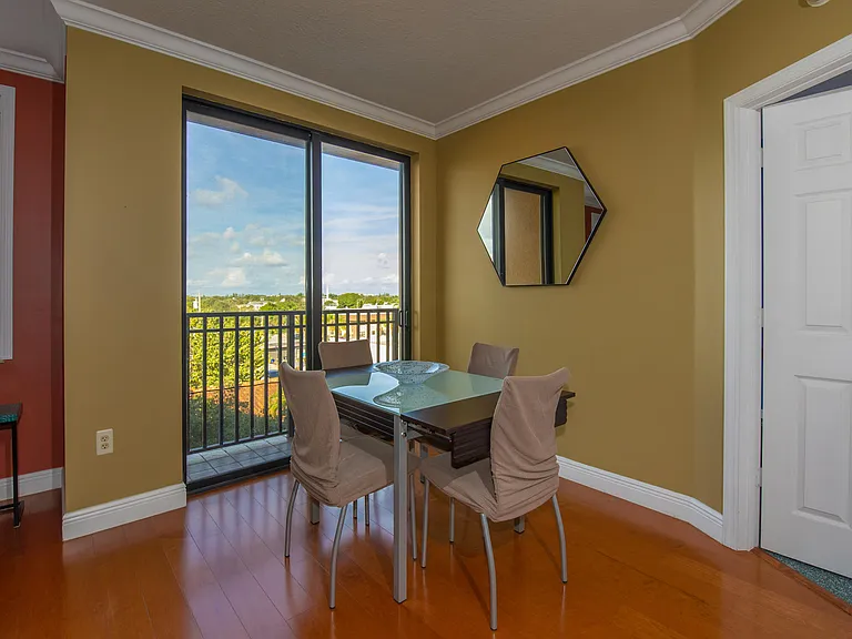 511 Lucerne Ave #401 — Photo 30