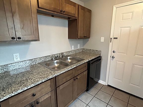 5th image of 6206 Vermillion Blvd