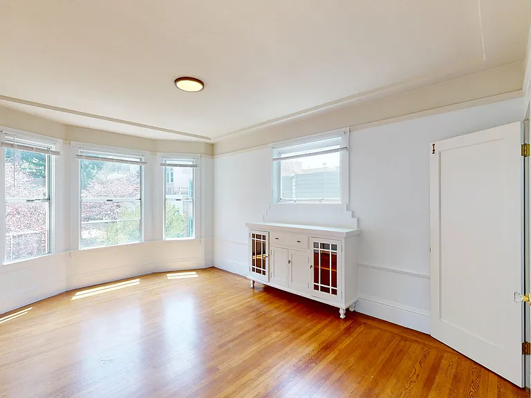 225 Irving St #10 — Photo 7