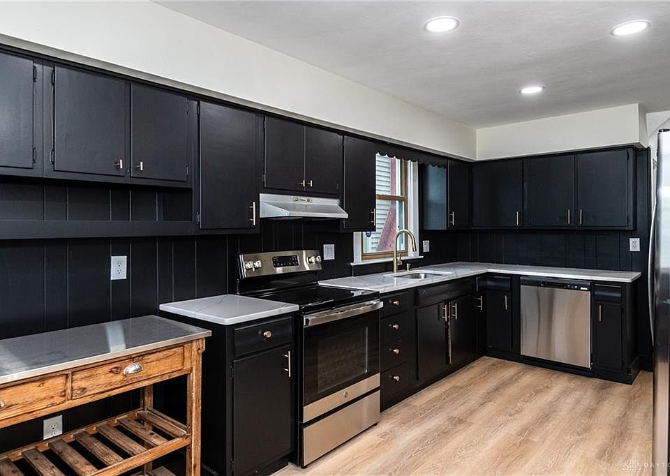 1st image of 723 Creighton Ave