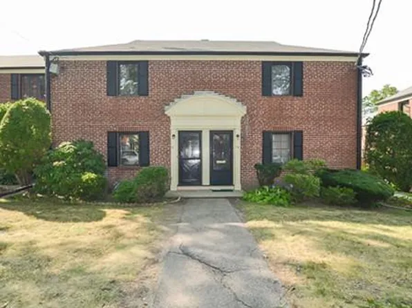 81 Pierce Rd, Watertown, MA 02472