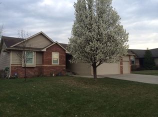 241 S Jamestown Cir, Andover, KS 67002