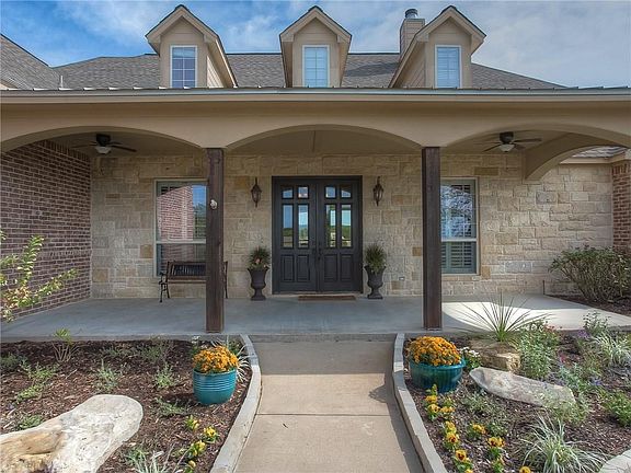 2nd image of 2403 Wills Way Dr