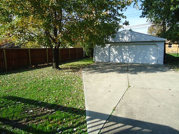 2nd image of 15061 James Ave