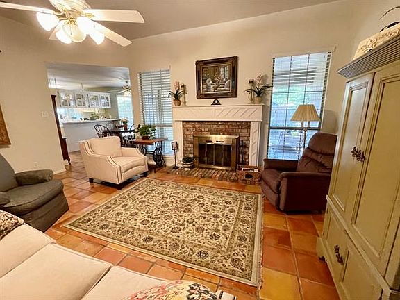 5th image of 1809 Pemelton Dr