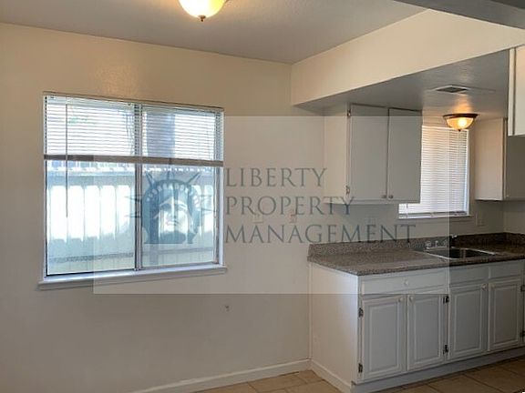 2nd image of 924 S Garfield St APT 16