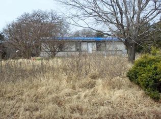 909 Barnes Ave, Cleburne, TX 76031