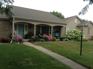 2611 Cherry Hills Dr, Champaign, IL