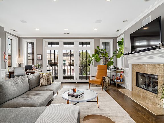 4th image of 625 W Buckingham Pl #3