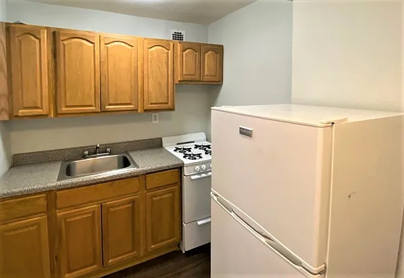 Sold by Dom Realty | media 4