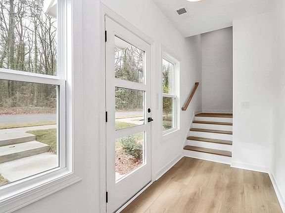 3rd image of 3948 Hager Dr