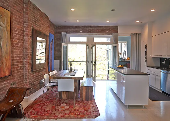 Sold by SKNY | media 10