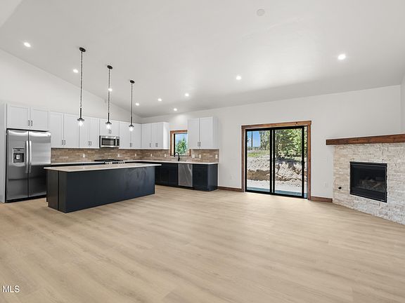 5th image of 154 Brook Road