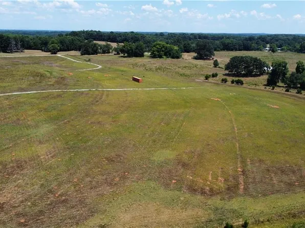 2387 Smith McGee Rd, Starr, SC 29684