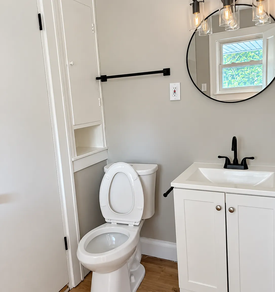 4 bed, 1.5 bath, 1850 sqft, $1,850 — Photo 2