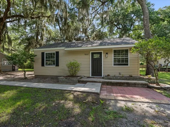 1807 Battery Park Dr, Pt Royal, SC 29935