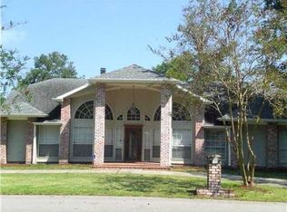 10160 S Kelly Ln, Westwego, LA 70094