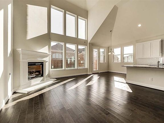 2nd image of 106 Lavender Ln