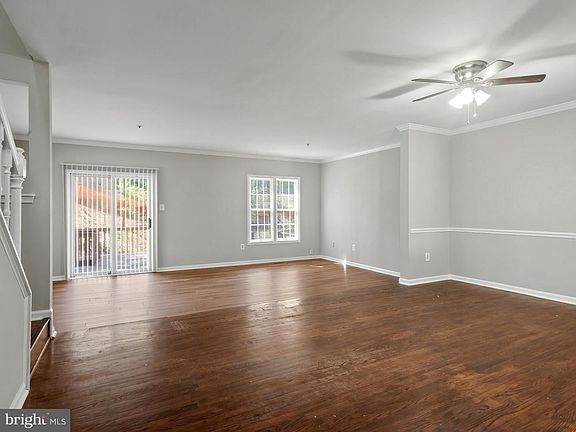 5th image of 9423 Rosmarin Way