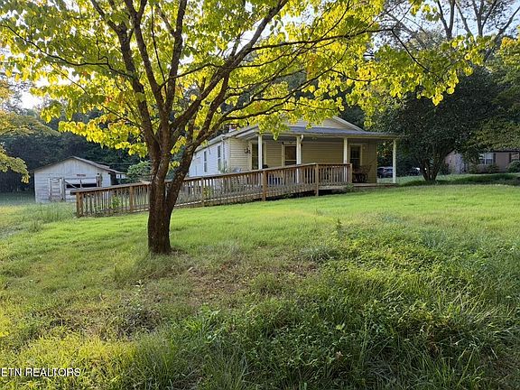 2nd image of 220 Woods Chapel Rd