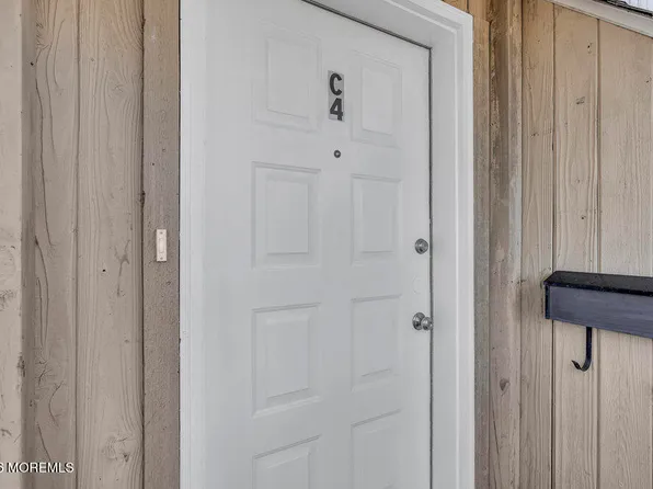 290 N Main St #C4, Waretown, NJ 08758