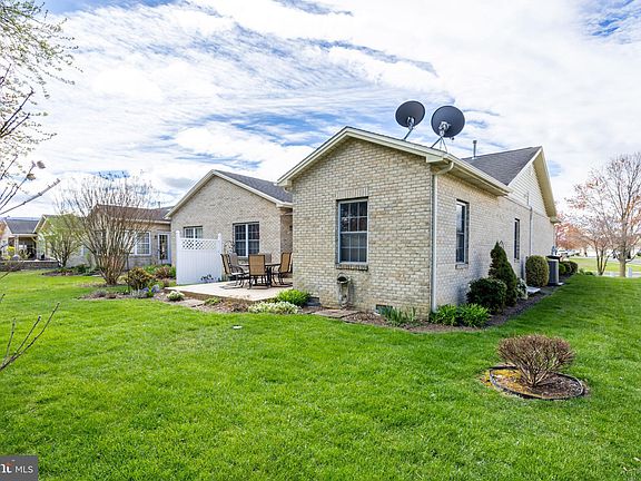 5th image of 550 Massanutten Ct