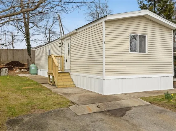 157 Mansfield Ave #51, Norton, MA 02766