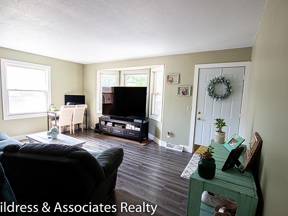 4th image of 1584 Ariebill St SW