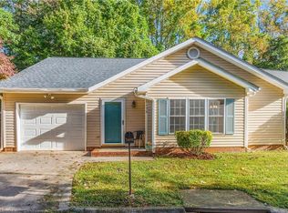 1456 Lewisburg Pointe Dr, Clemmons, NC 27012