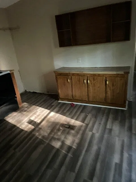 3 bed, 918 sqft, $1,020 — Photo 2