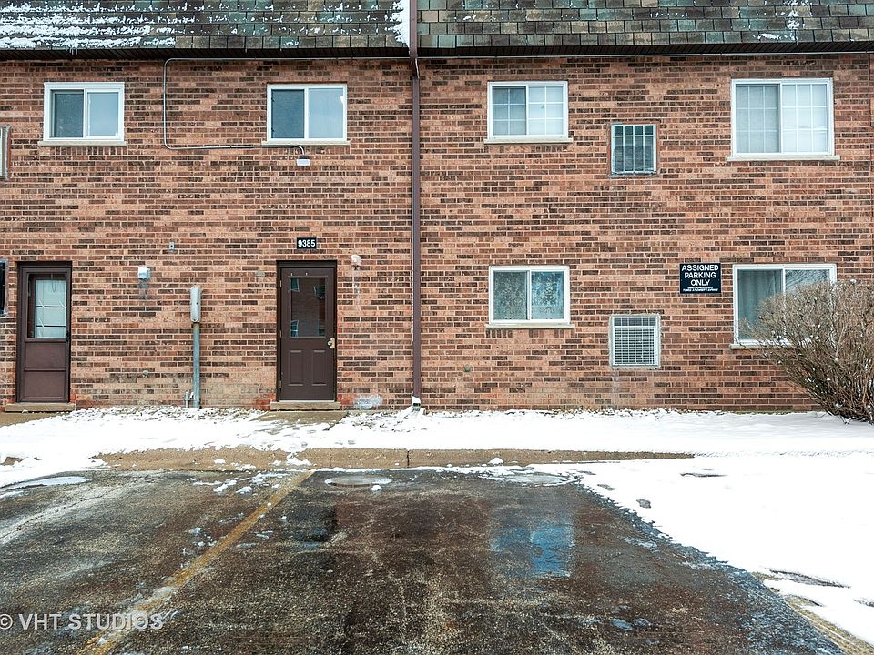1st image of 9385 Bay Colony Dr