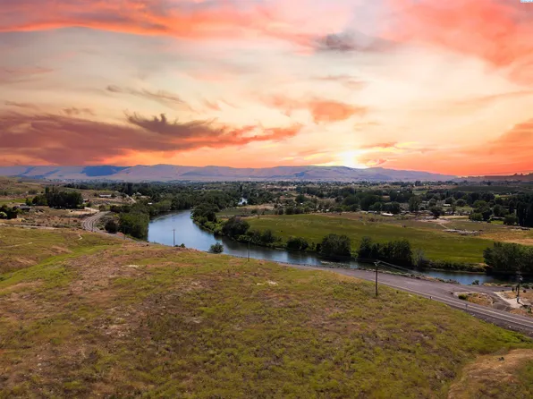 11903 E Ruppert Rd, Benton City, WA 99320