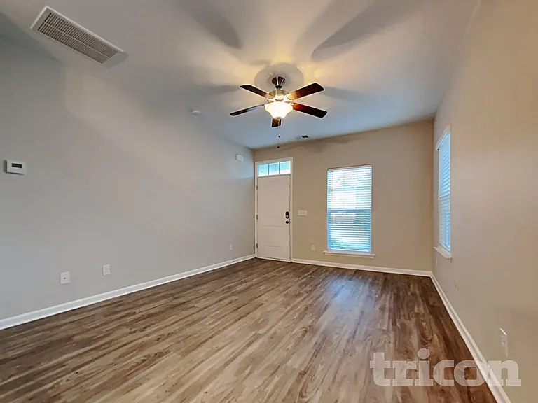 145 Brewers Oak Ln — Photo 3
