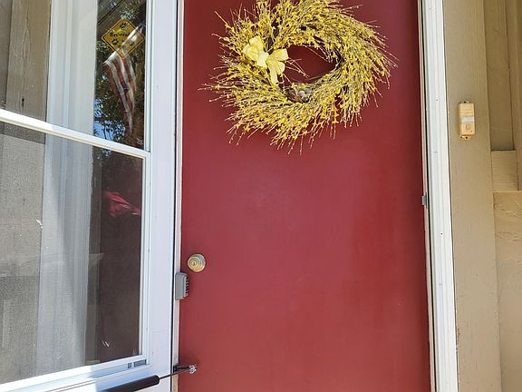 3rd image of 103 Mulberry St