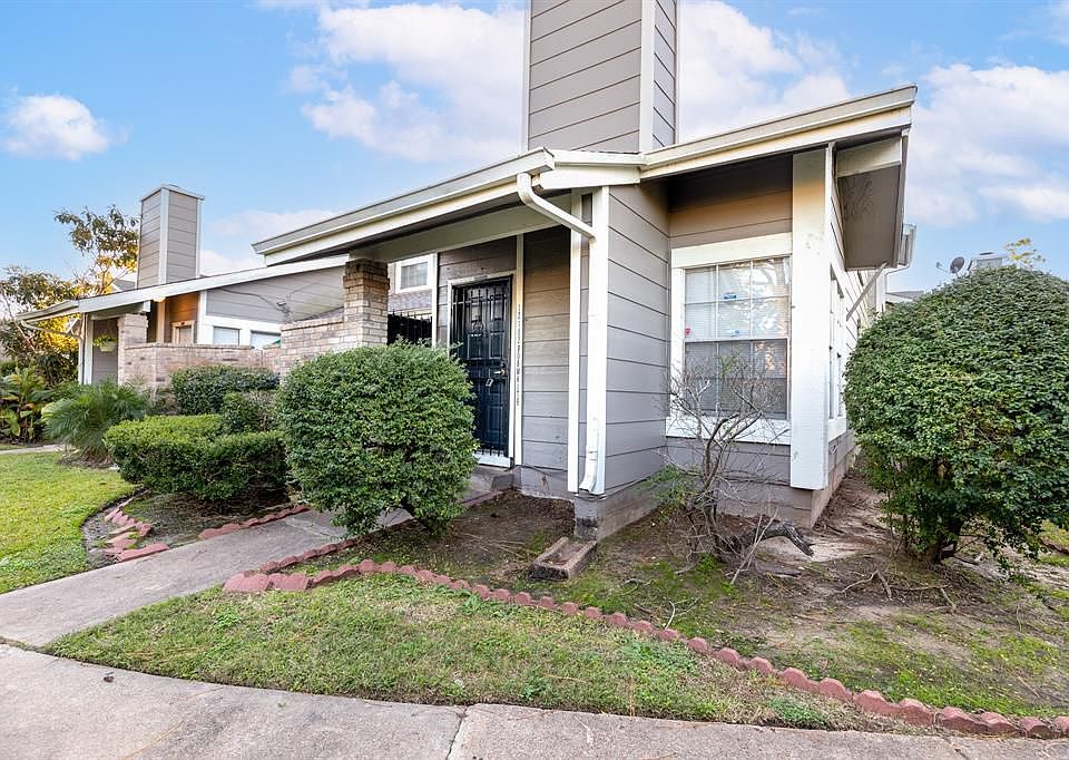 1st image of 12102 Bob White Dr #121