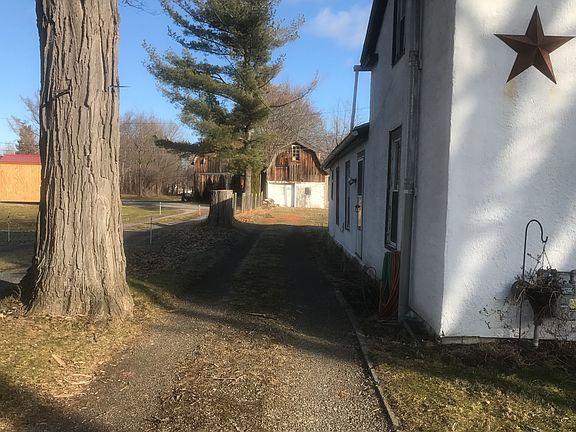 3rd image of 44 Massachusetts St
