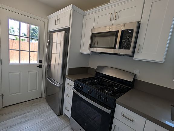 5th image of 345 E El Sur St #1/2