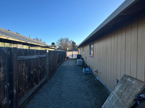 4th image of 857 Forest Glen Dr