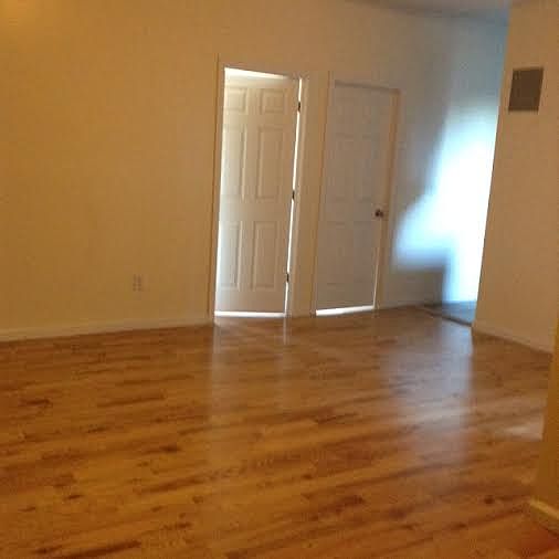 2nd image of 184 Nagle Ave APT 5f