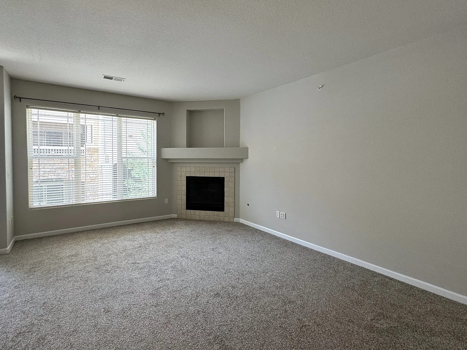 8465 South Holland Way - 1 — Photo 3
