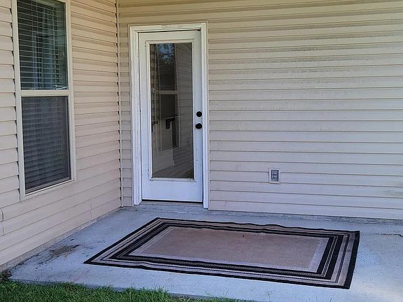 4th image of 38281 Cotton Creek Ave