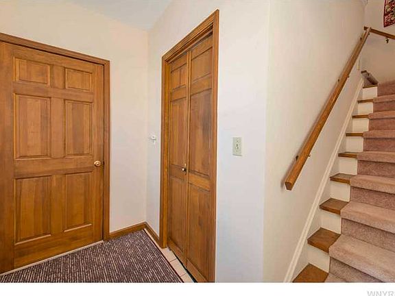 2nd image of 14 Thomas Jefferson Ln