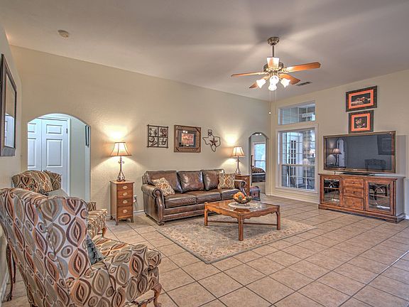 5th image of 230 Oak Forest Dr