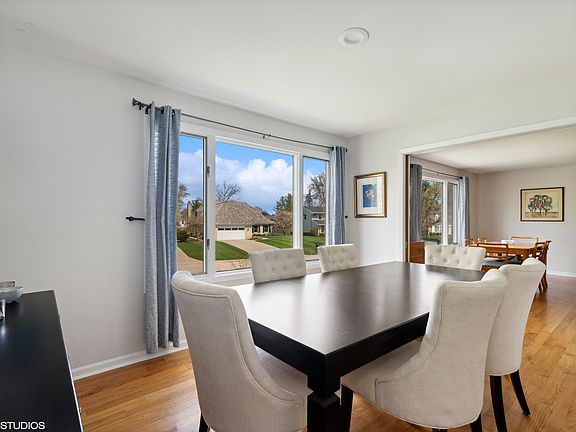 3rd image of 47 W Stone Ave
